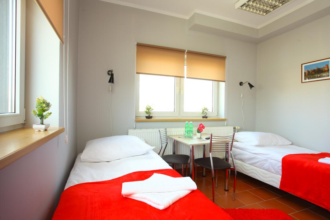 Hostel Bazar Краков Экстерьер фото