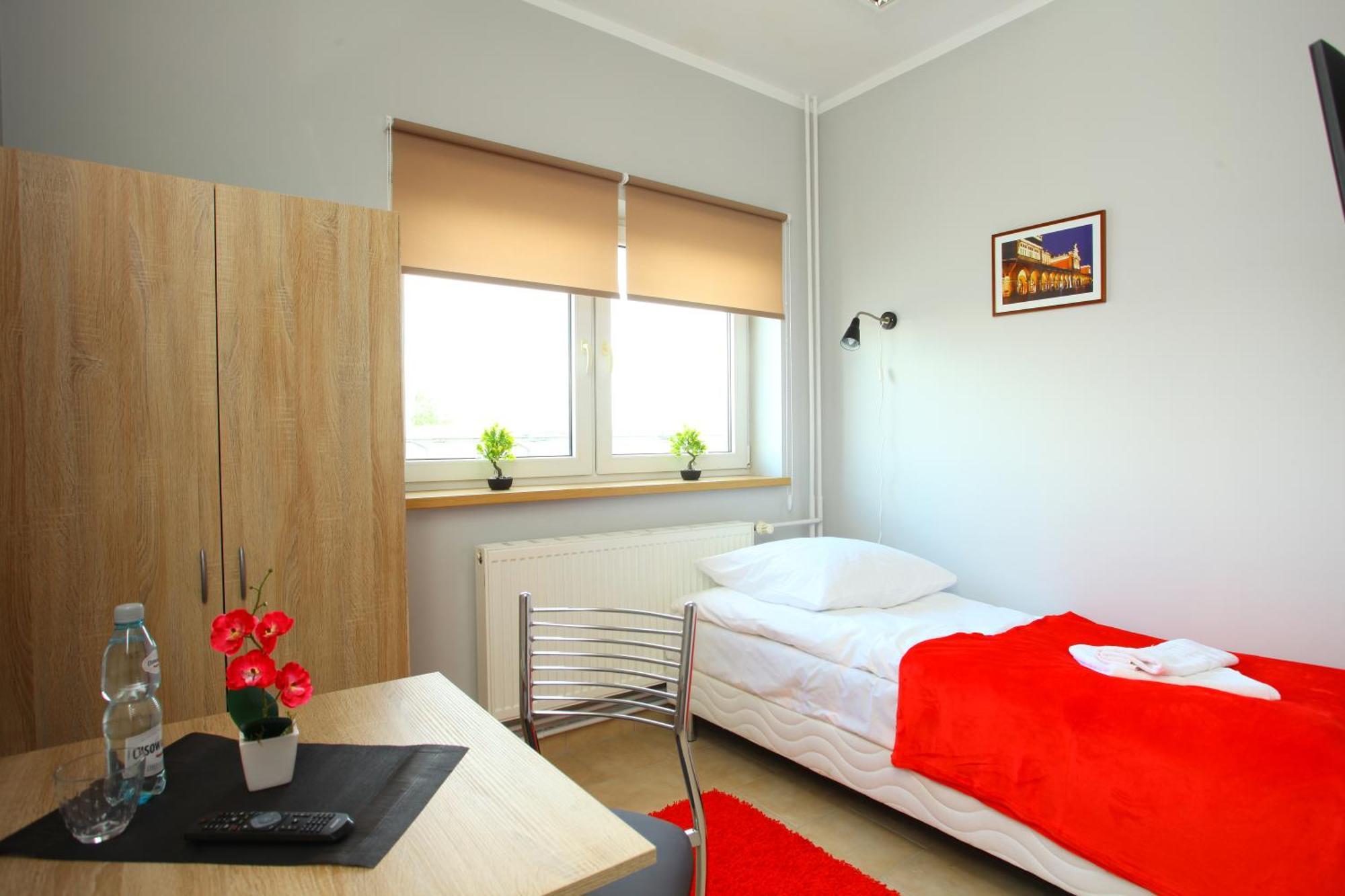 Hostel Bazar Краков Экстерьер фото
