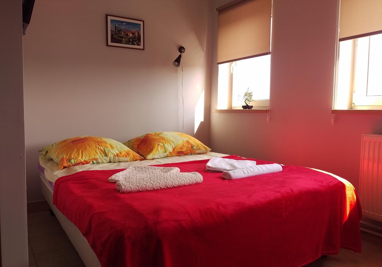 Hostel Bazar Краков Экстерьер фото